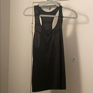🌙3 FOR $20 
Perforated sweat wicking workout tank -medium